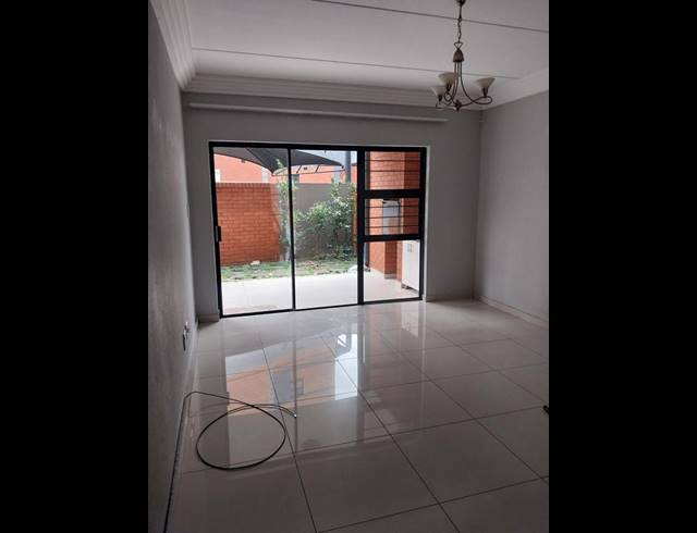 3 BEDROOM APARTMENT FOR SALE IN EVELEIGH